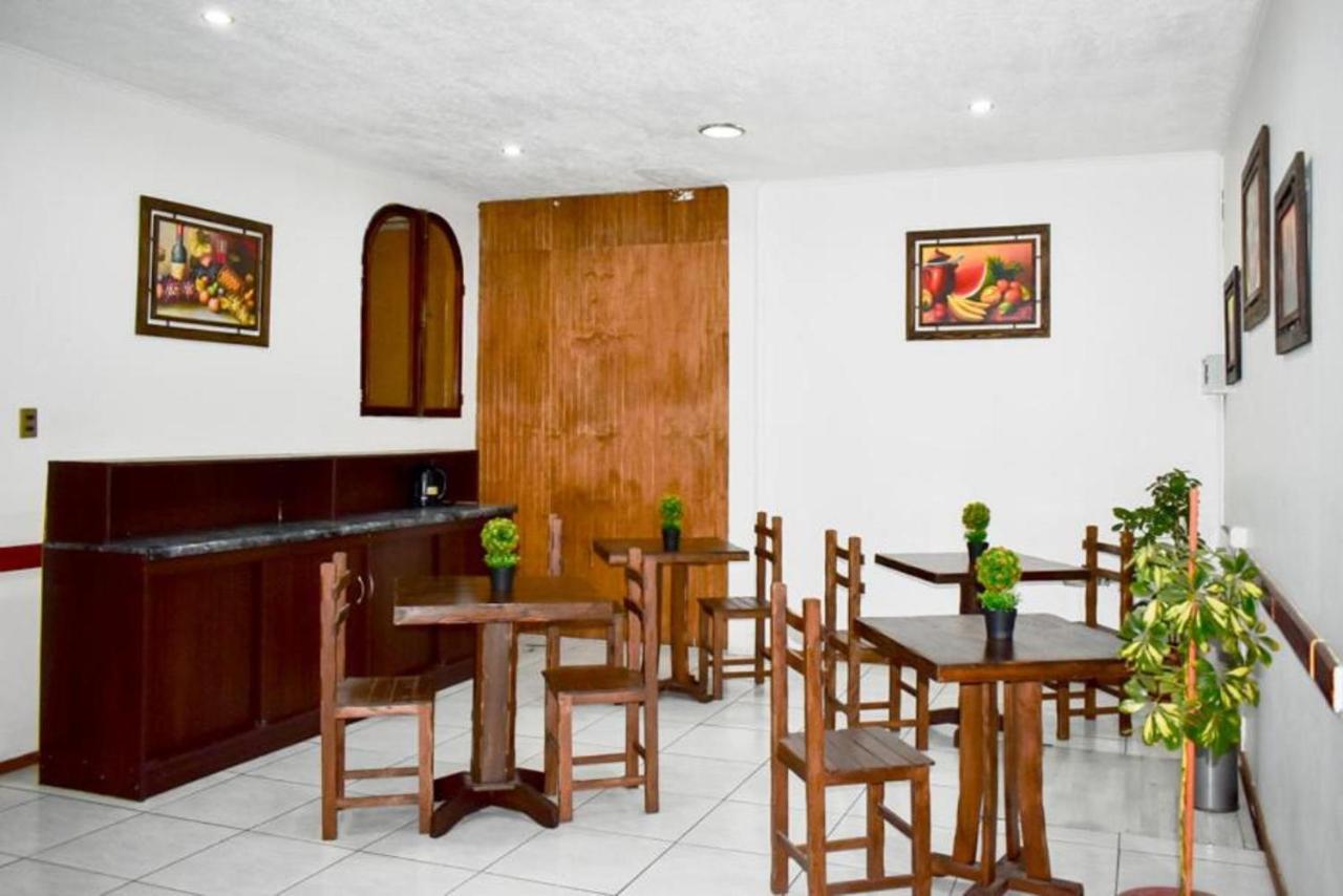 אריקה Hotel Plaza Colon מראה חיצוני תמונה