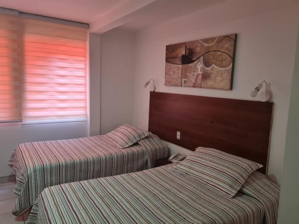 אריקה Hotel Plaza Colon מראה חיצוני תמונה