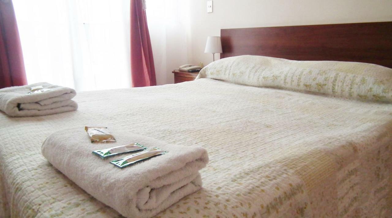 אריקה Hotel Plaza Colon מראה חיצוני תמונה
